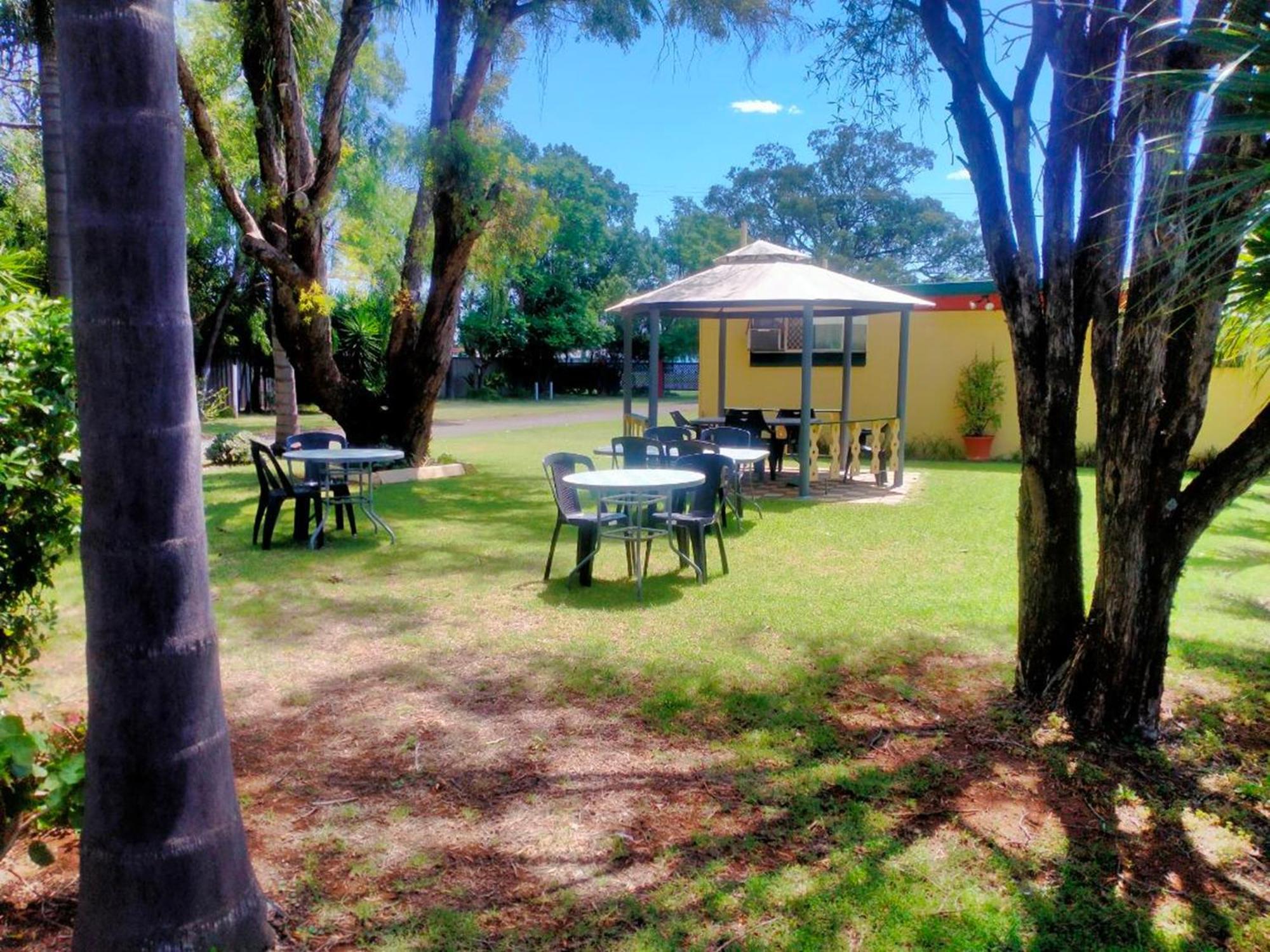 Oakey Motel Buitenkant foto