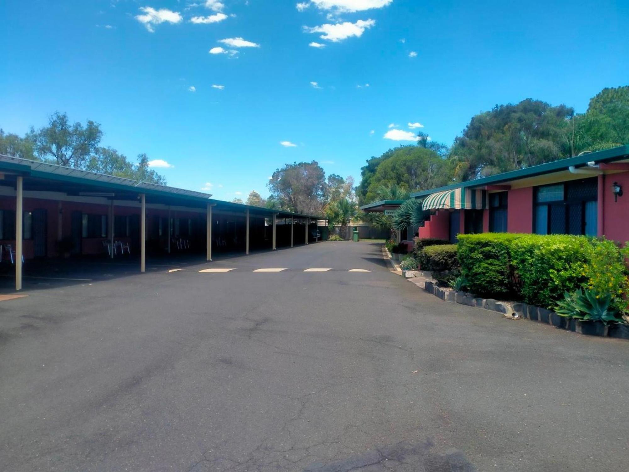 Oakey Motel Buitenkant foto