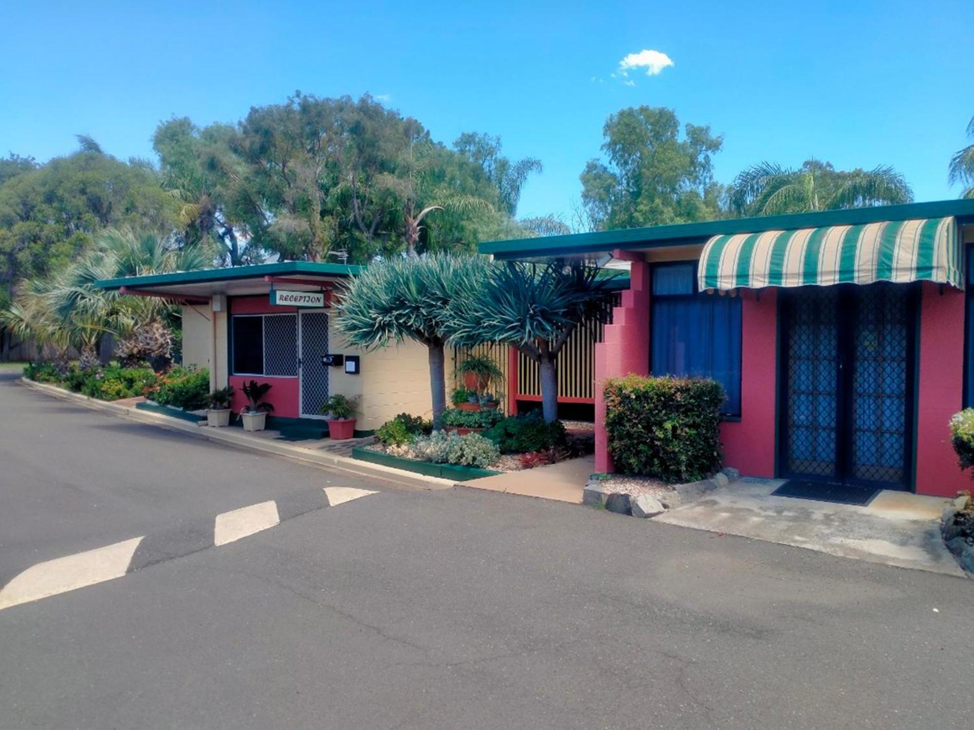 Oakey Motel Buitenkant foto
