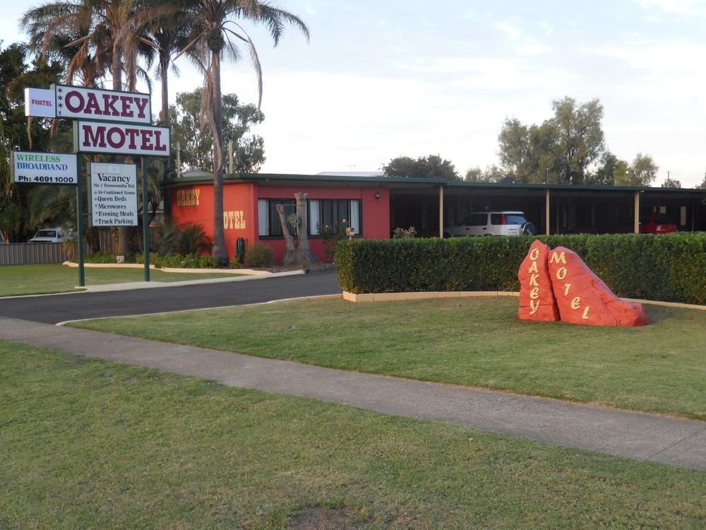 Oakey Motel Buitenkant foto