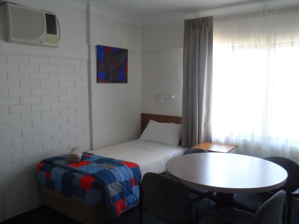 Oakey Motel Buitenkant foto