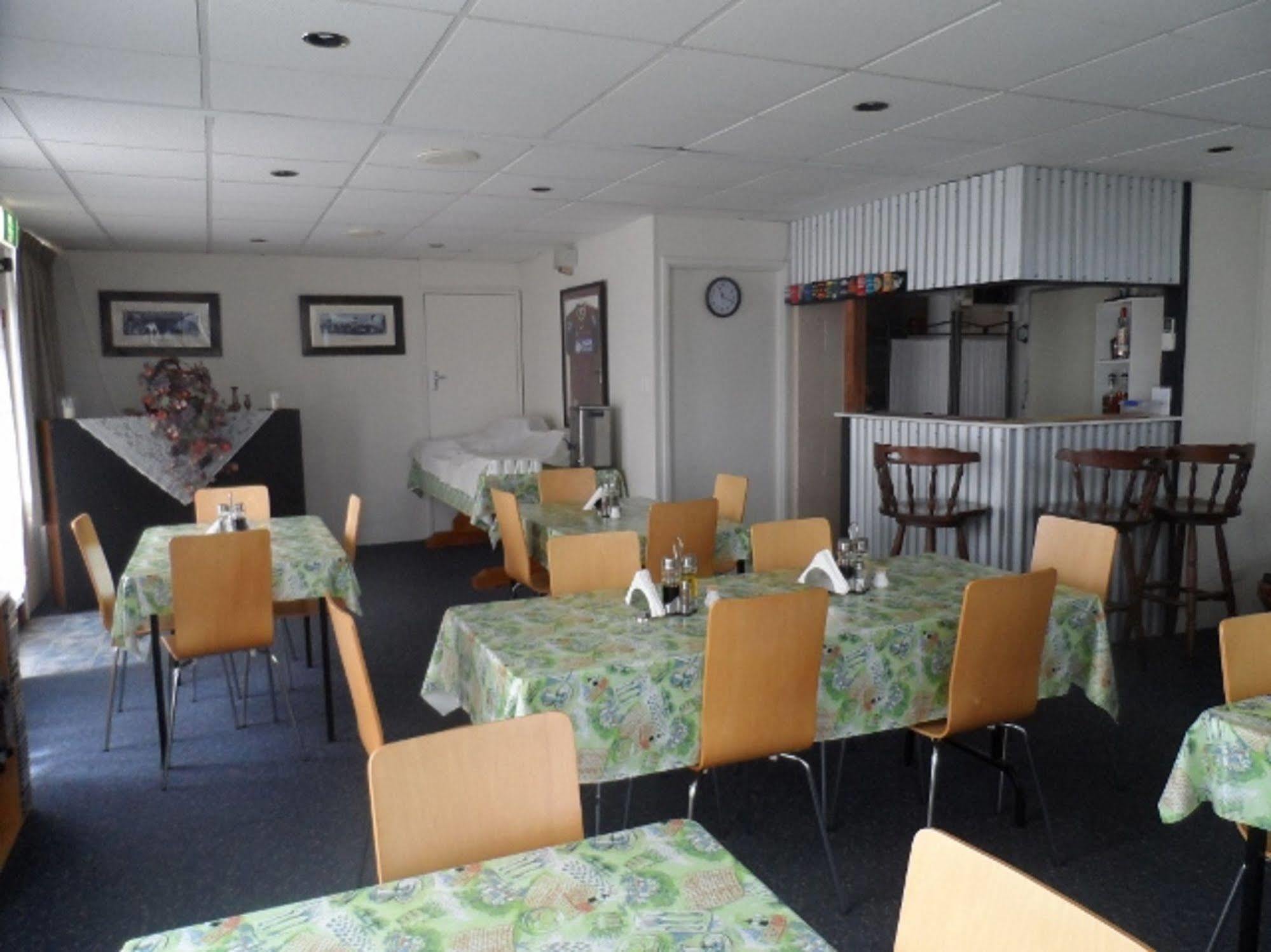 Oakey Motel Buitenkant foto